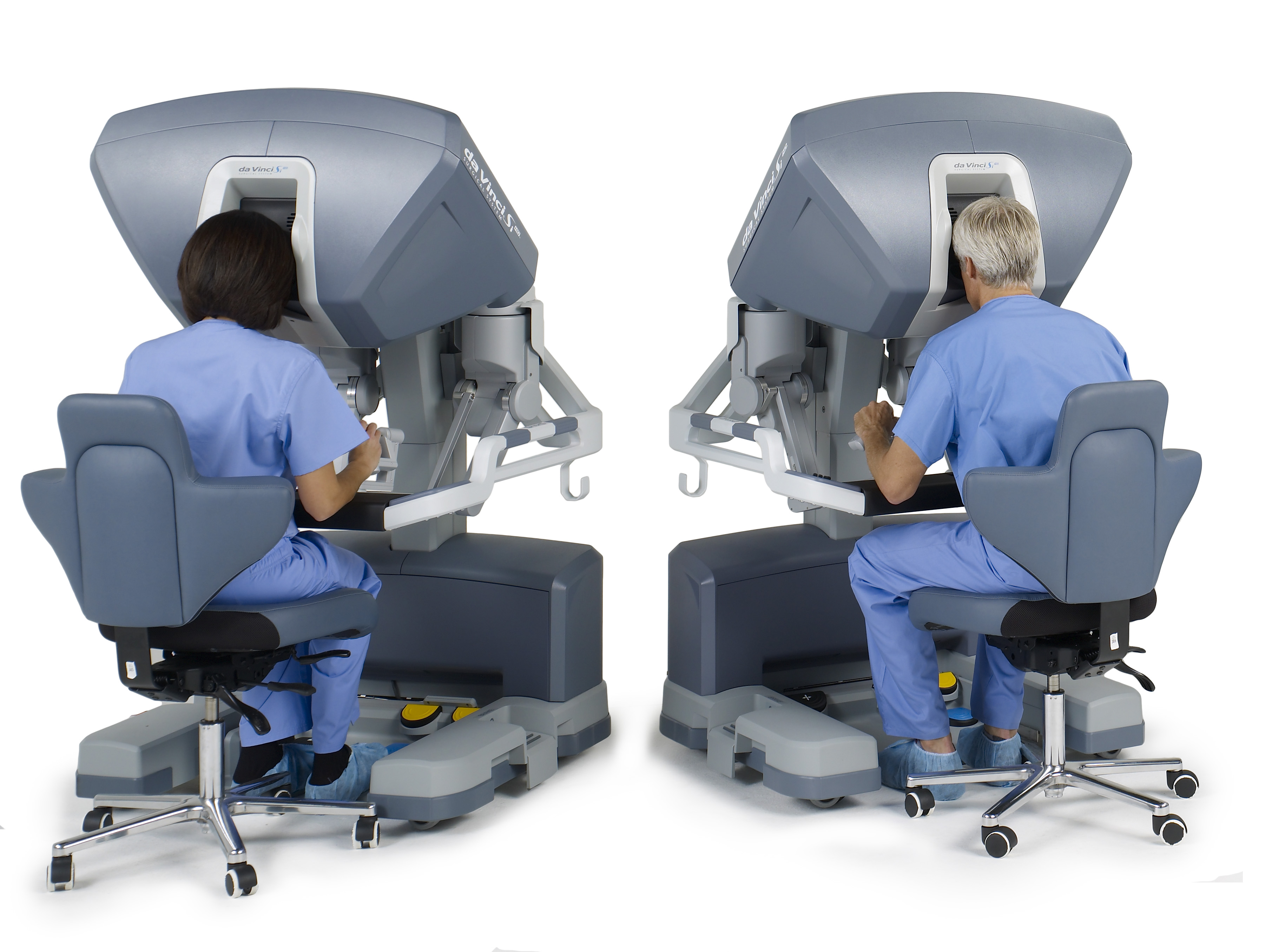 Multi-user telesurgery system: both surgeons are able to control the surgical system at the same time and over large distances. © 2014 Intuitive Surgical, Inc.